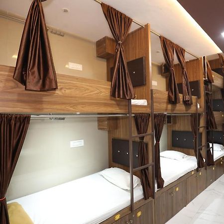 מומביי Mango Marol Dormitory מראה חיצוני תמונה