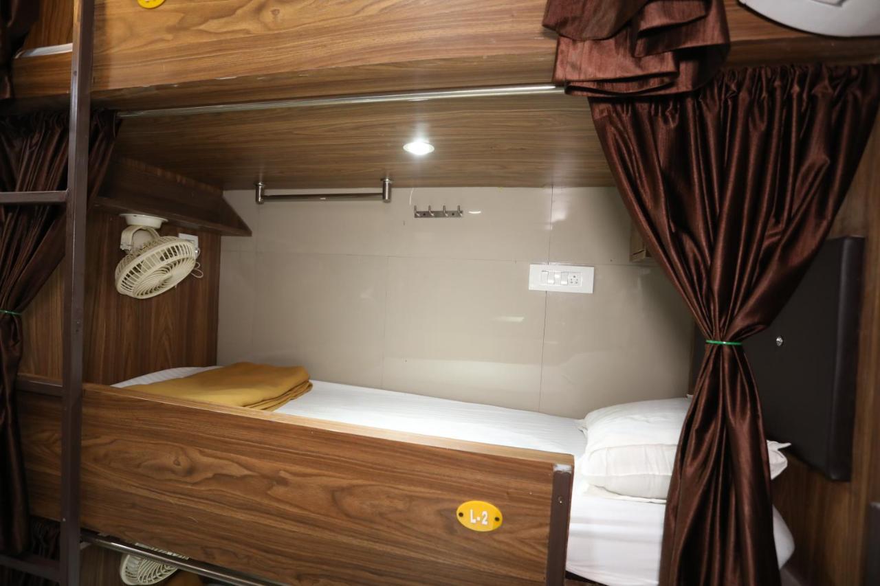 מומביי Mango Marol Dormitory מראה חיצוני תמונה