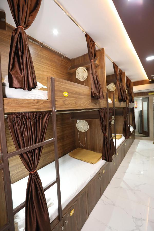 מומביי Mango Marol Dormitory מראה חיצוני תמונה
