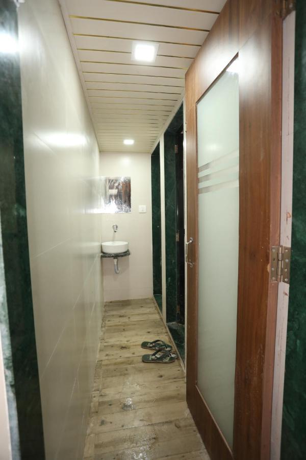 מומביי Mango Marol Dormitory מראה חיצוני תמונה