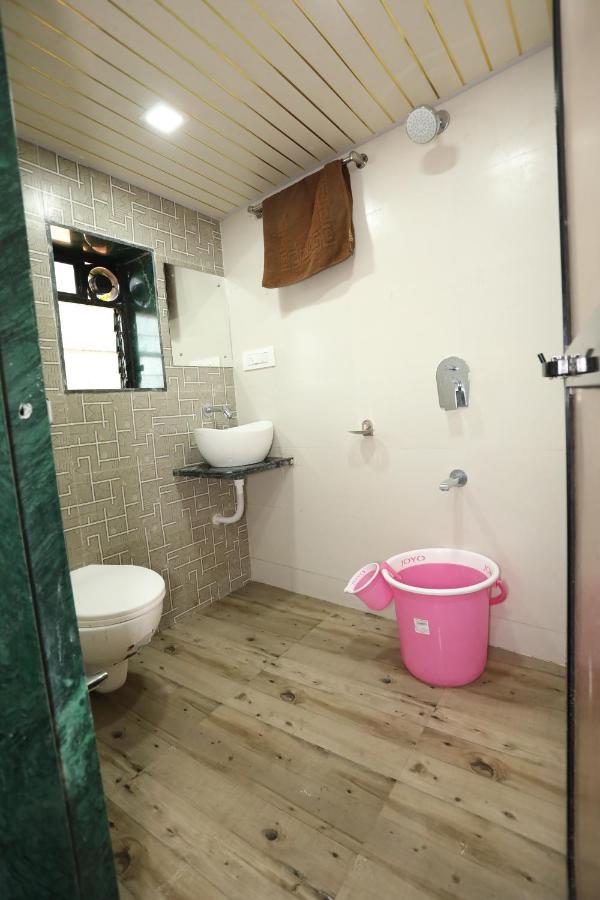 מומביי Mango Marol Dormitory מראה חיצוני תמונה
